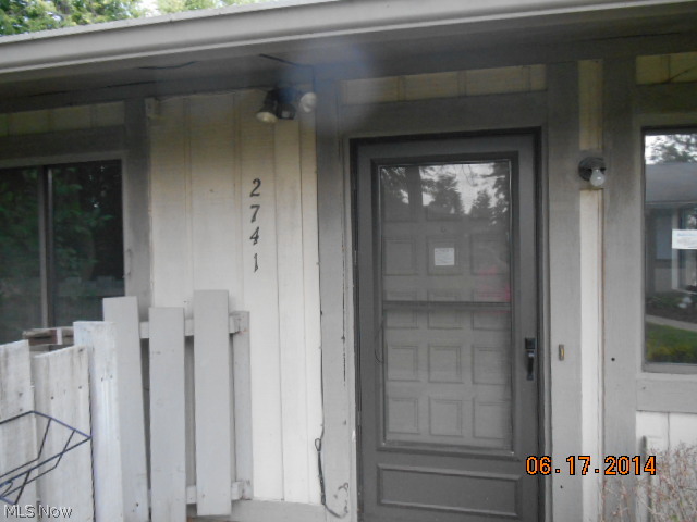 2 bedroom 1 bath ranch condo in Copley Fairlawn schools. One floor living at the right price. Please call agent for any details. Fannie mae homepath. This property is approved for Homepath and Homepath Renovation Mortgage Financing. All buyers and buyers agents are solely responsible for all info verification.