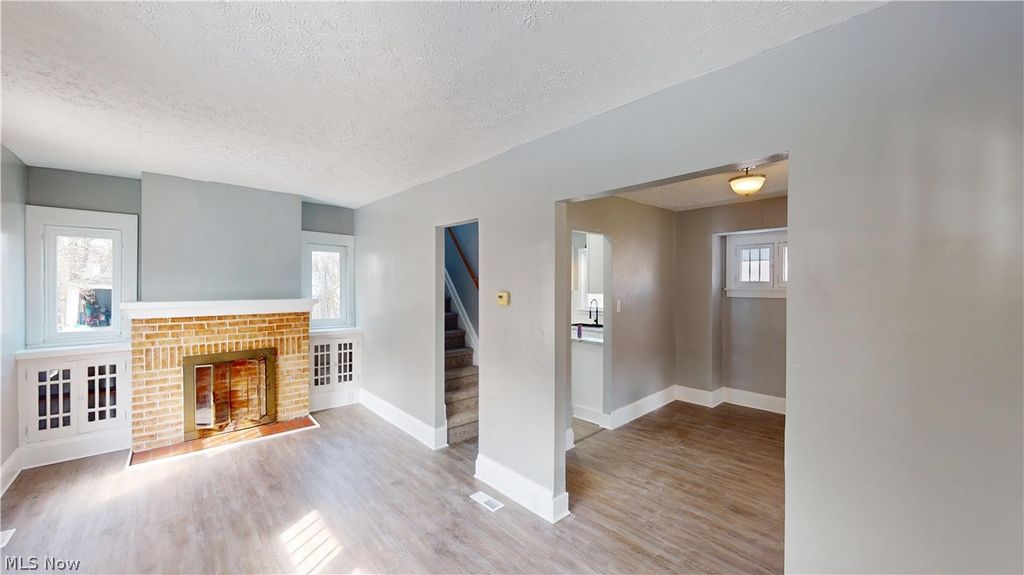 Photo of 55 Poland Avenue, Struthers, OH 44471 (MLS # 5188359)