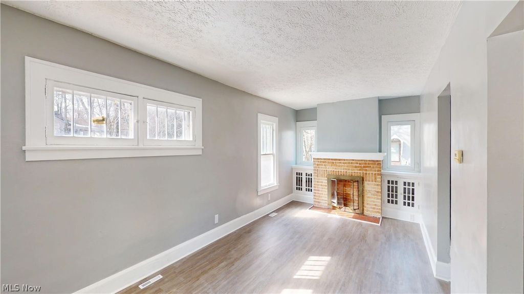 Photo of 55 Poland Avenue, Struthers, OH 44471 (MLS # 5188359)