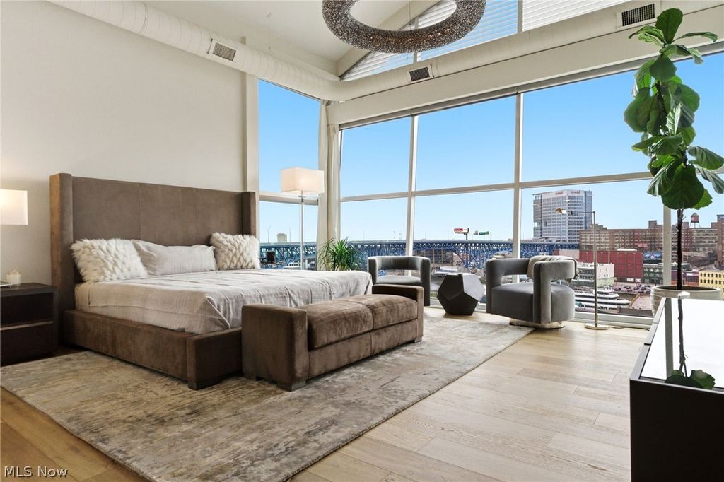 Photo of 1237 Washington Avenue #1207, Cleveland, OH 44113 (MLS # 5195215)