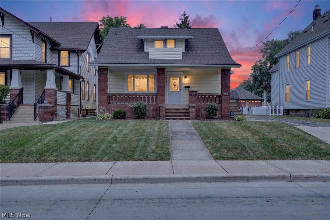 1124 W 6th Street