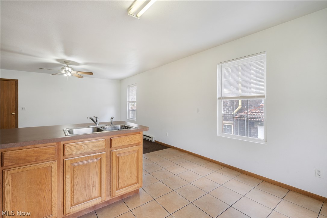 City/Youngstown - Commercial Sale