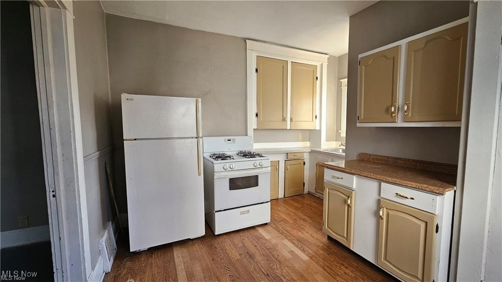 City/Youngstown - Residential Income