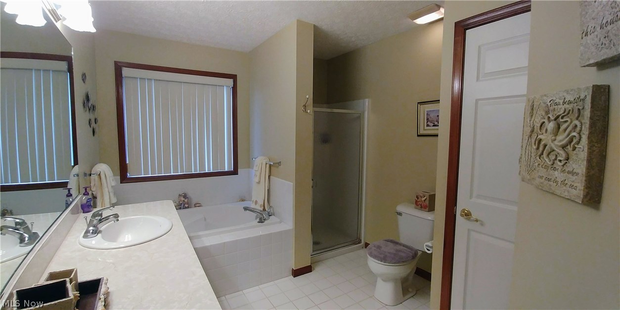 Charter Lakes Estates - Residential