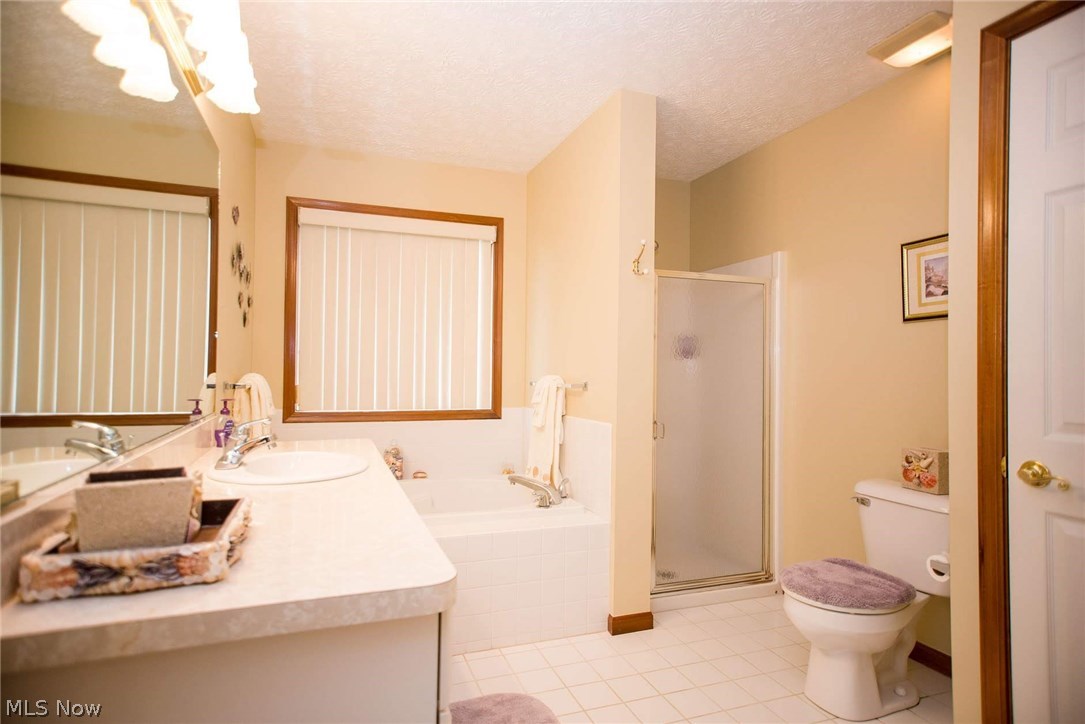 Charter Lakes Estates - Residential