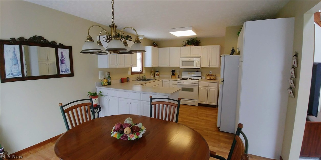 Charter Lakes Estates - Residential