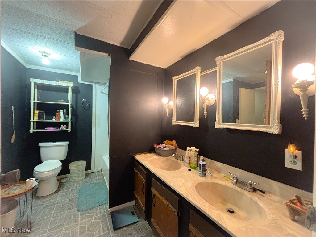 Beloit, Ohio 44609, United States, 2 Bedrooms Bedrooms, ,1 BathroomBathrooms,Residential,Active,231935