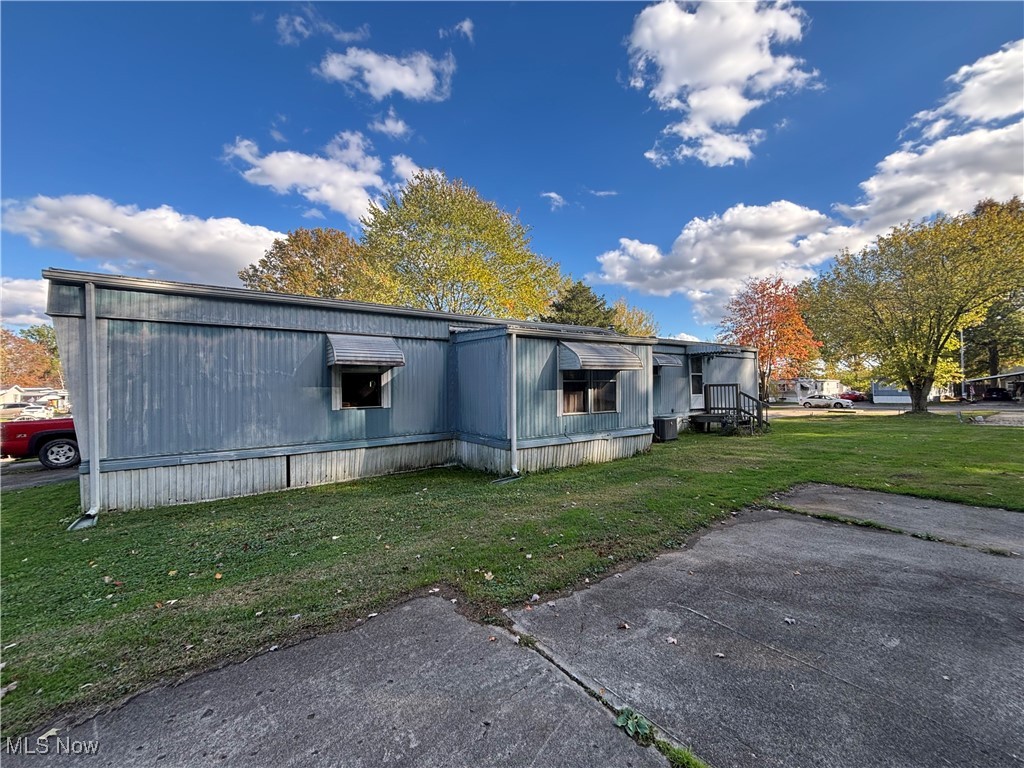 Beloit, Ohio 44609, United States, 2 Bedrooms Bedrooms, ,1 BathroomBathrooms,Residential,Active,231935