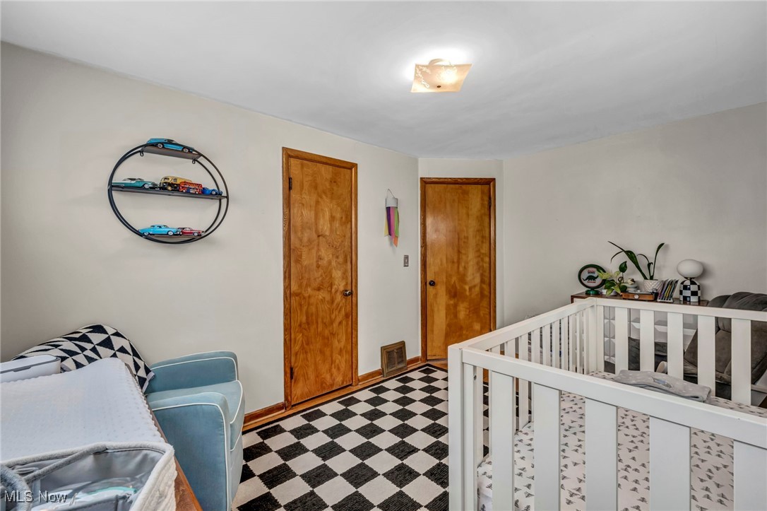 1708 W Hill Drive, Orrville, Ohio image 17