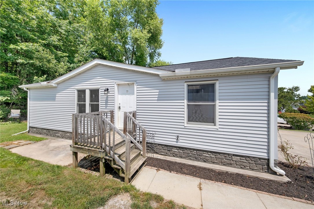 Beautifully updated 3-bedroom 2 full bathroom Manufactured Ranch Home in the Lakeside Terrace Community. This home has been lovingly cared for by the owners since it was built in 2002. The open living space features new flooring and fresh paint, which flows right into a large eat-in kitchen that has been meticulously updated over the years for both aesthetics and functionality. The master suite features an attached full bathroom and ample closet space. This home has had many recent updates, including flooring in 2021, a new roof in 2022, new windows in 2023, and new siding in 2025. The community is wonderful and has many amazing features, including a park, an in-ground pool, a clubhouse, and a beautiful lake view. The owners have enjoyed their time in this home and community, and we welcome you to come and enjoy your time here!