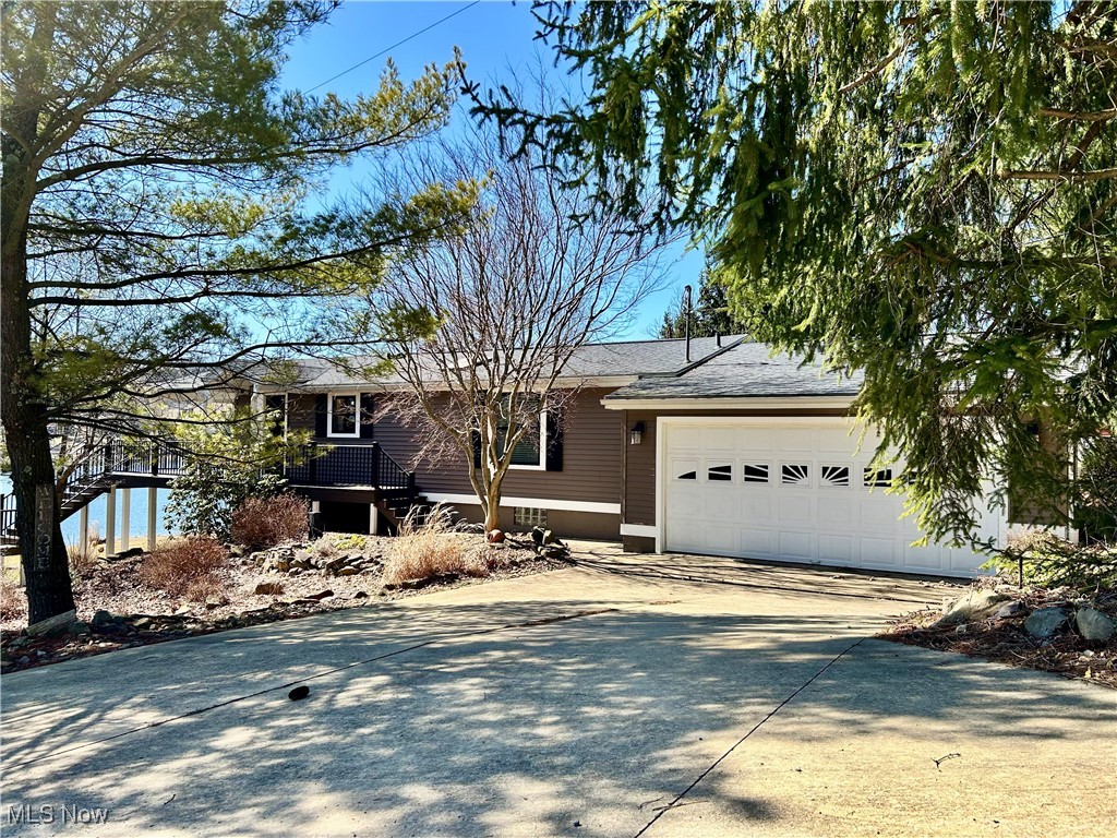 47313 Tomahawk Drive, Negley, Ohio image 1