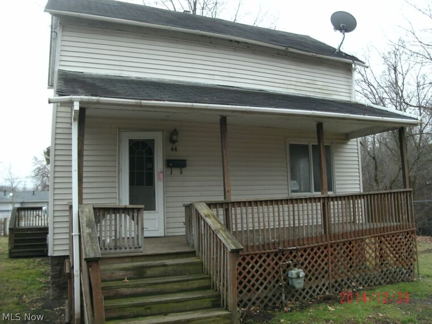 Two story home with three bedrooms and two full baths.  There is a full bathroom on the 1st and 2nd floor. This property is subject to a buyer's premium of  5% or $1,500.00, whichever is greater, pursuant to the Auction Terms & Conditions.  Please contact the listing agent for commission and details, as commissions may change between the pre-sale and auction periods.  This is a reserve auction and all offers are subject to seller approval.  Please contact listing agent for details.