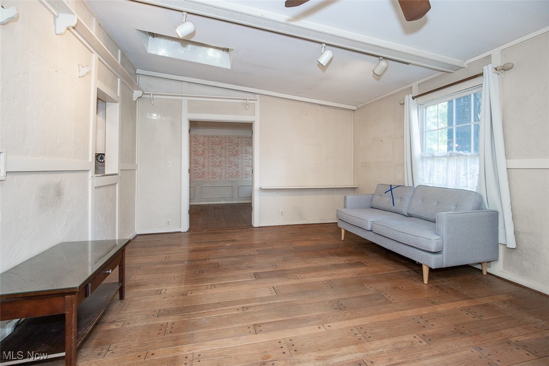 R M Wilkoff & Co Inc Mayfair S - Residential