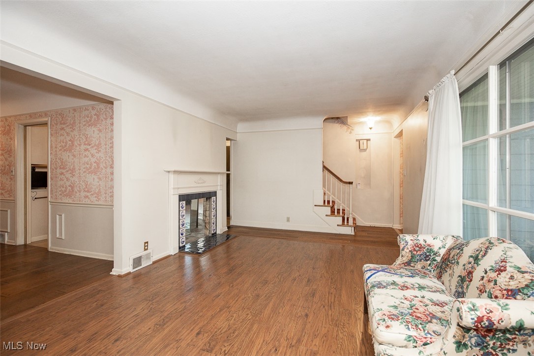 R M Wilkoff & Co Inc Mayfair S - Residential