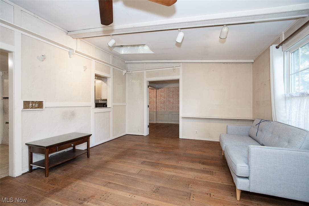 R M Wilkoff & Co Inc Mayfair S - Residential