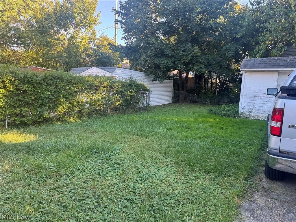 Photo of 12701 Milligan Ave, Cleveland, OH 44135 (MLS # 5195193)