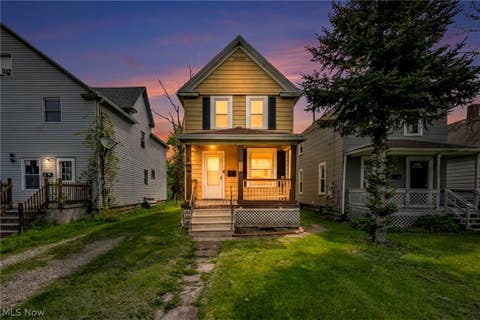 Homes For Sale - 1023 W Washington Avenue<br/> Lorain, OH 44052