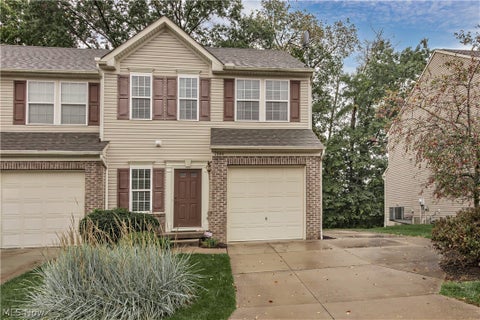 Condo For Sale - 1344 Wellingshire Circle<br/> Cuyahoga Falls, OH 44221