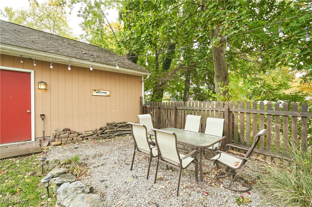 Massillon, Ohio 44646, United States, 3 Bedrooms Bedrooms, ,2 BathroomsBathrooms,Residential,Active,236823