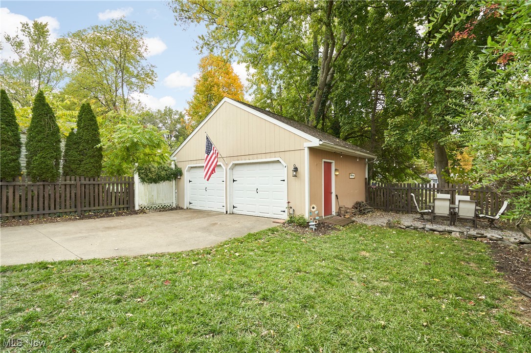 Massillon, Ohio 44646, United States, 3 Bedrooms Bedrooms, ,2 BathroomsBathrooms,Residential,Active,236823
