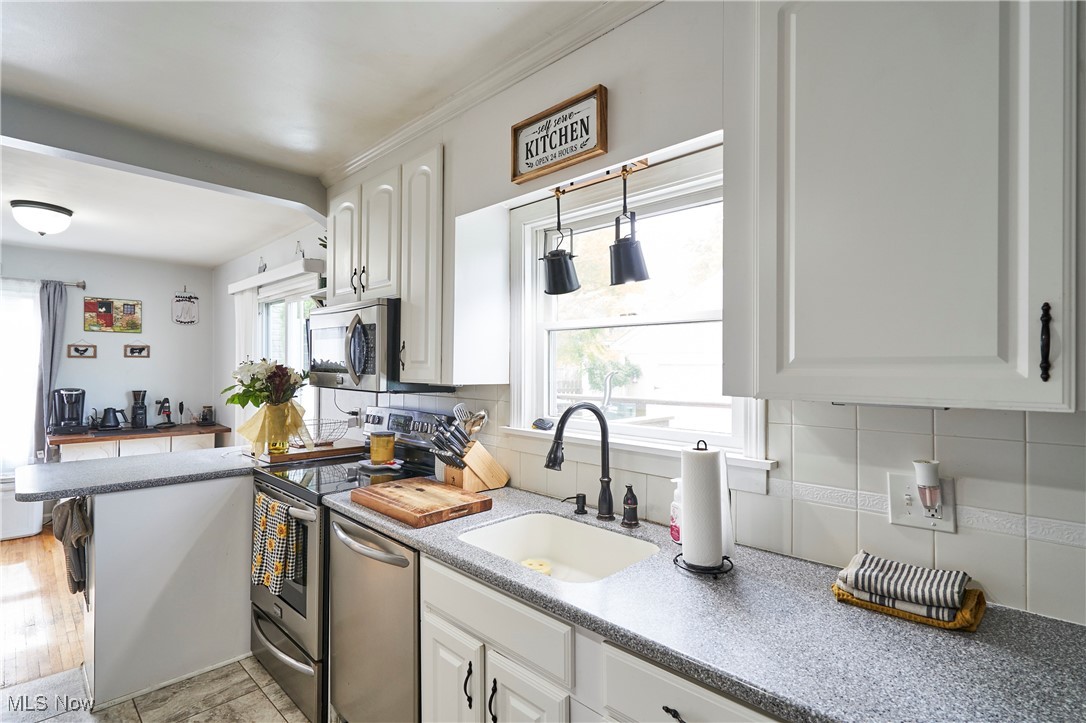 Massillon, Ohio 44646, United States, 3 Bedrooms Bedrooms, ,2 BathroomsBathrooms,Residential,Active,236823