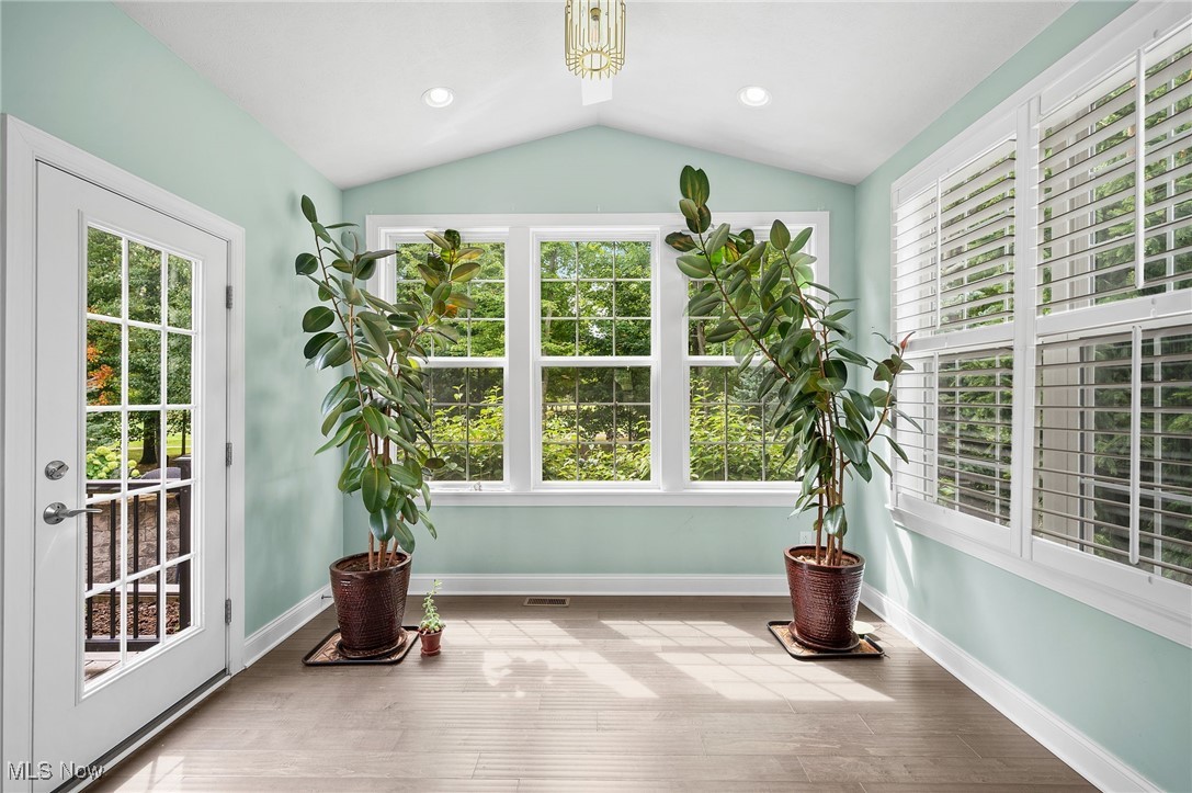 Clubside Manor Condo Ph 35 - Residential