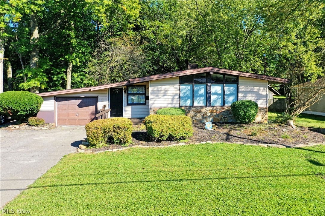 837 Pinecrest Road