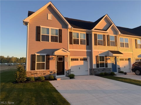 Townhouse For Rent - 1244 Cedar Ridge Drive<br/> Portage County, Kent, OH 44240