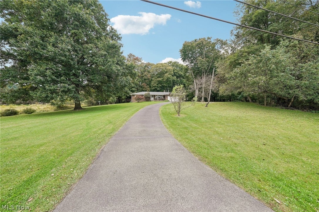13422 Youngstown Pittsburgh Road
