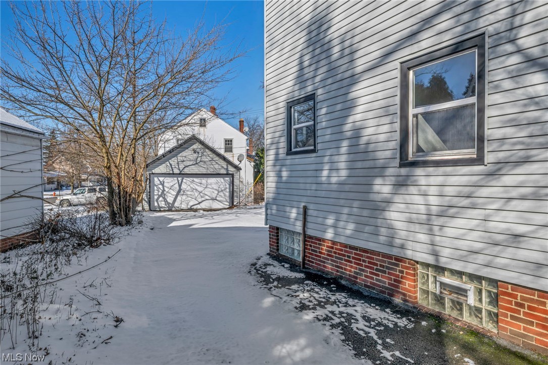 Cleveland Heights Blvd - Residential