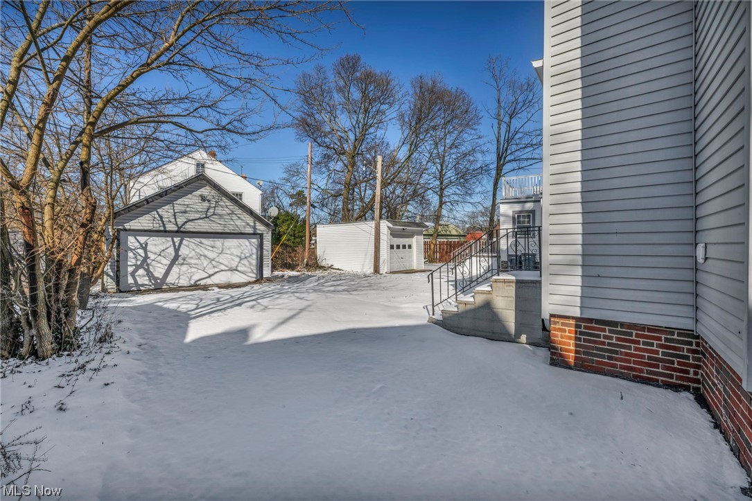 Cleveland Heights Blvd - Residential