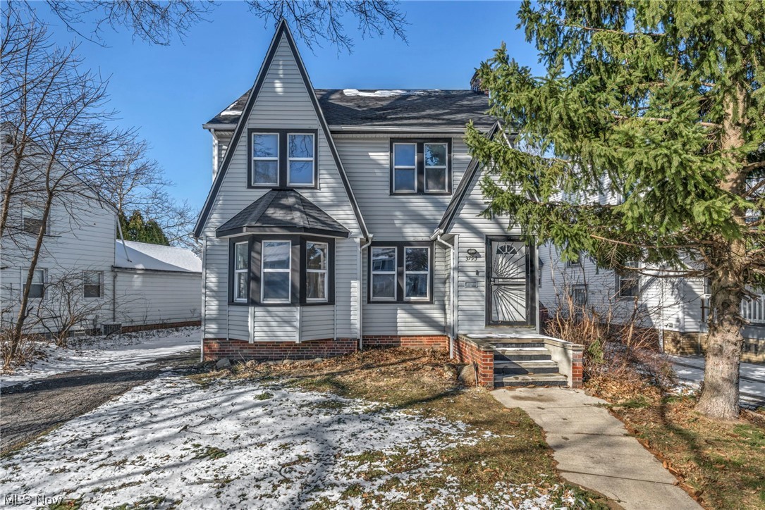 Cleveland Heights Blvd - Residential