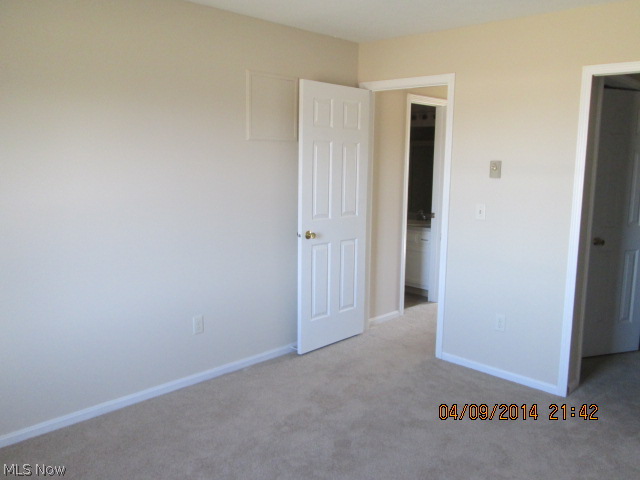 Creekside Village - Residential