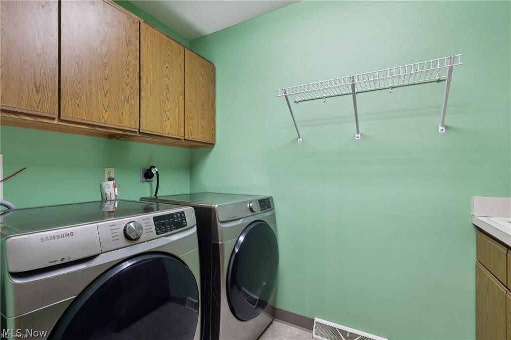 Roberto Place Condo - Residential