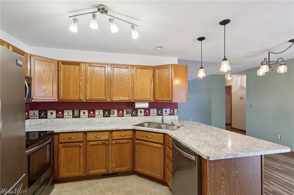 Roberto Place Condo - Residential