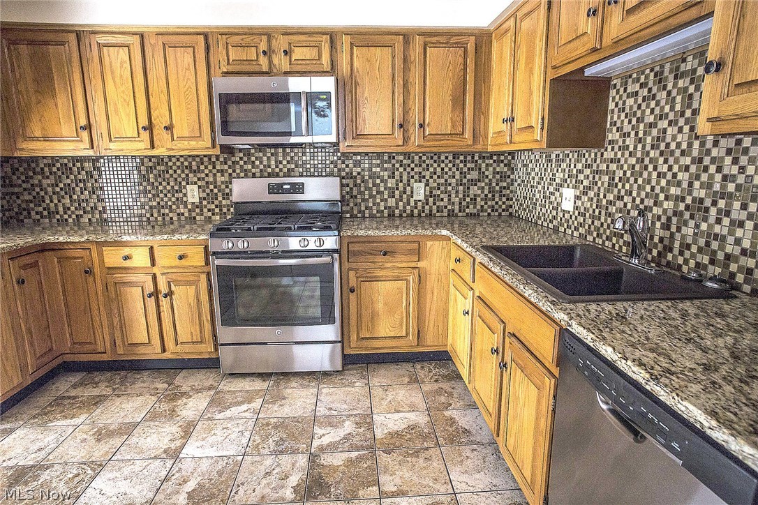 Hampton Woods - Residential