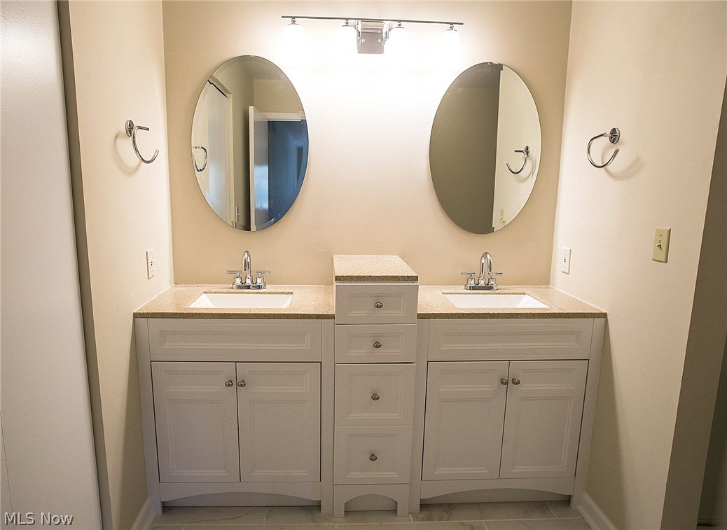 Hampton Woods - Residential