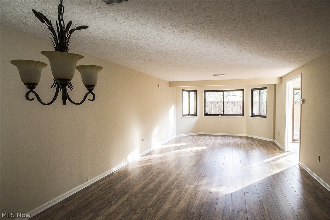 Hampton Woods - Residential