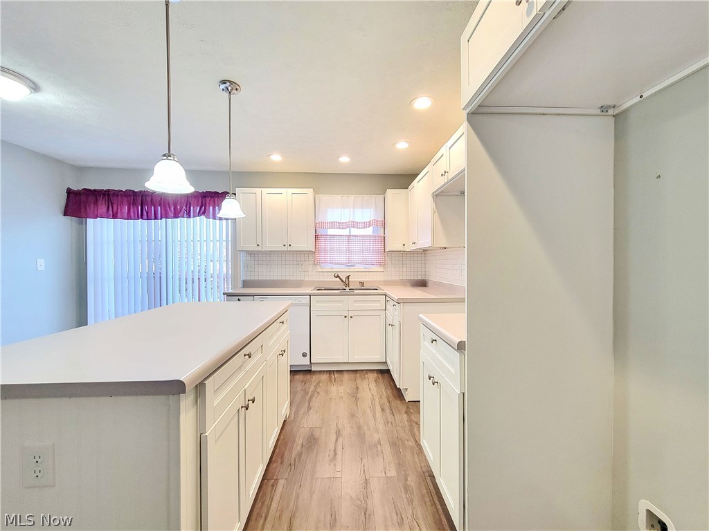 E M Bentleys Adn - Residential