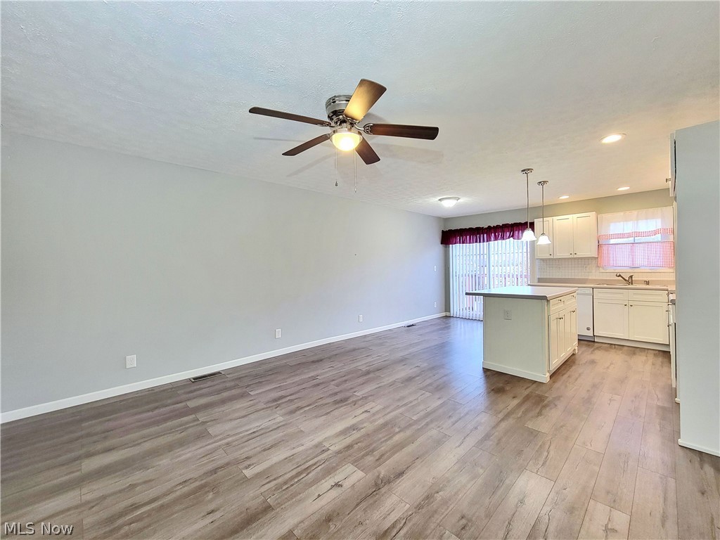 E M Bentleys Adn - Residential