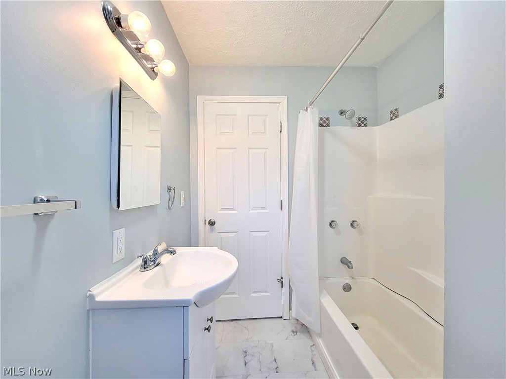 E M Bentleys Adn - Residential