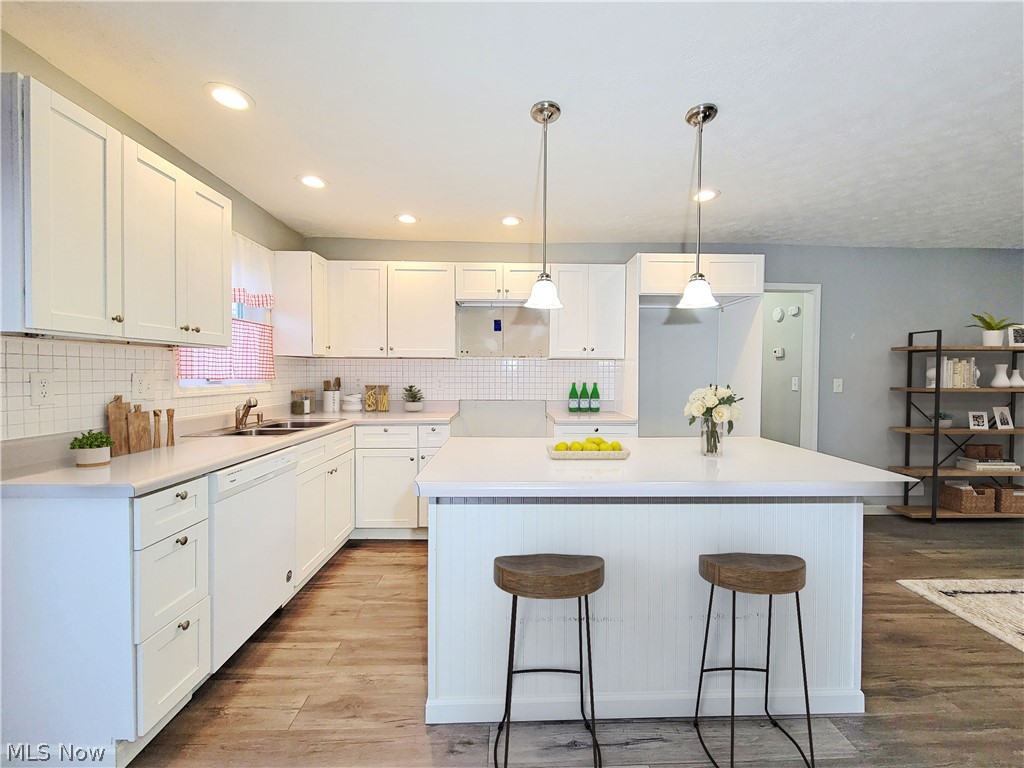 E M Bentleys Adn - Residential