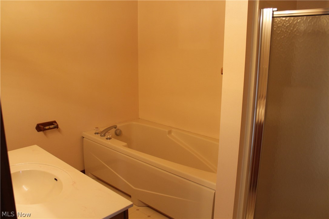 Waterside Woods Twnhs - Residential