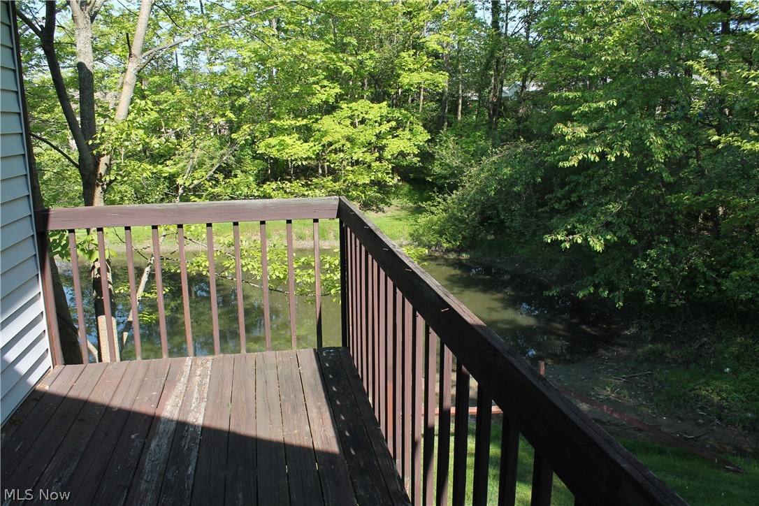 Waterside Woods Twnhs - Residential