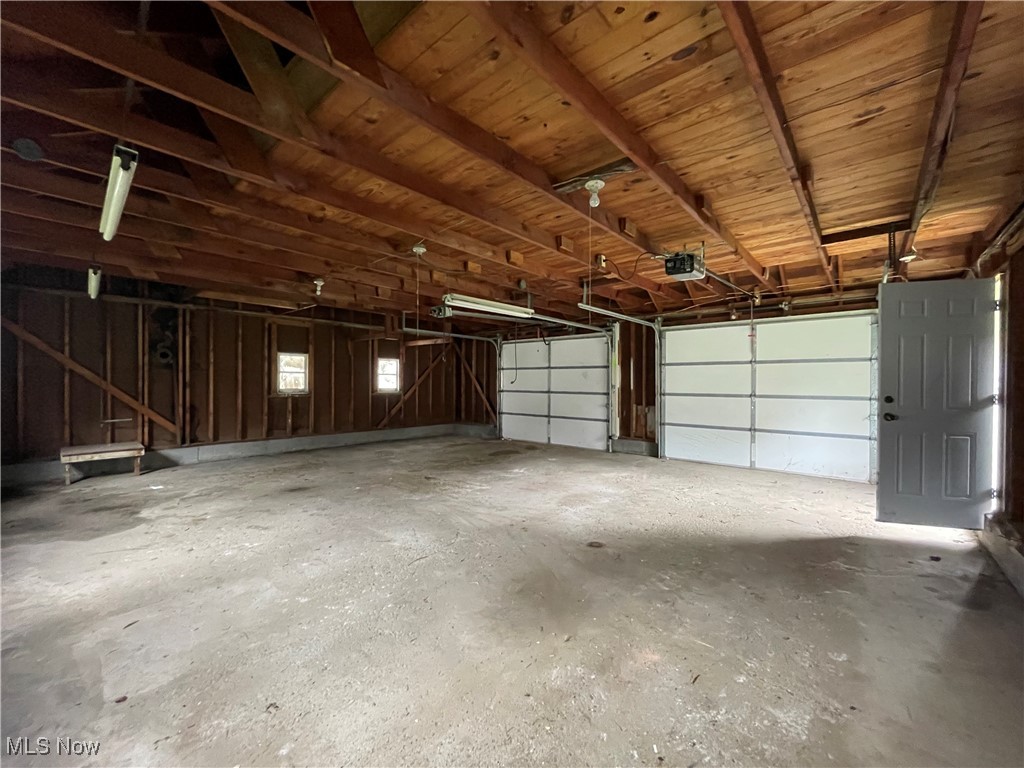 2235 Onahom Circle, Canton, Ohio image 4