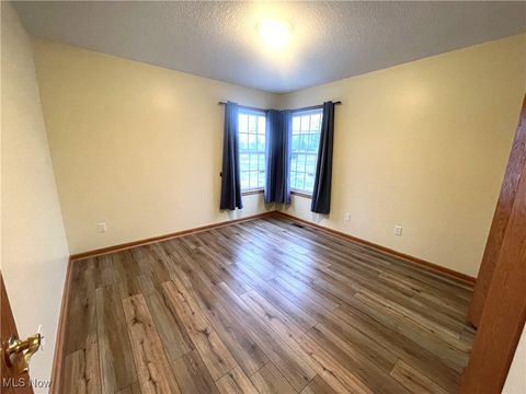 Tiny photo for 2 Coventry Court W, Mount Vernon, OH 43050 (MLS # 5179062)