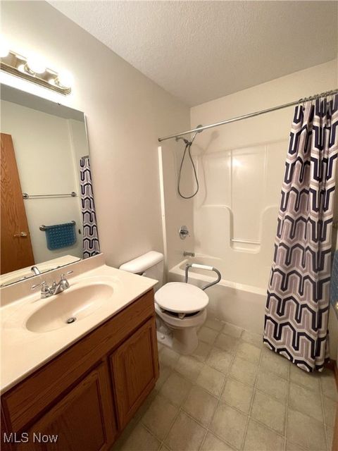 Tiny photo for 2 Coventry Court W, Mount Vernon, OH 43050 (MLS # 5179062)