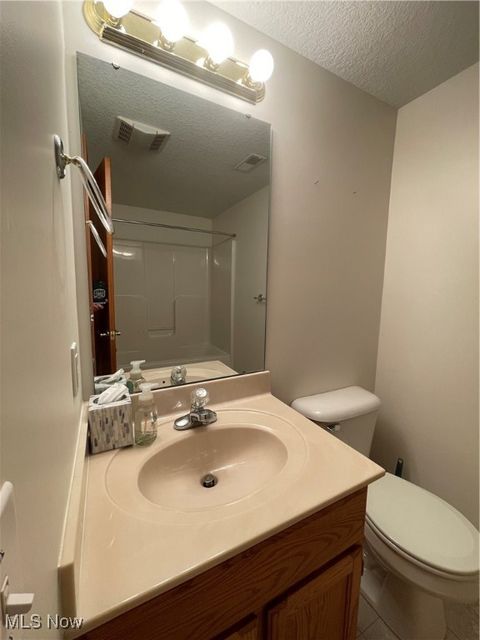 Tiny photo for 2 Coventry Court W, Mount Vernon, OH 43050 (MLS # 5179062)