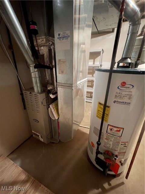 Tiny photo for 2 Coventry Court W, Mount Vernon, OH 43050 (MLS # 5179062)