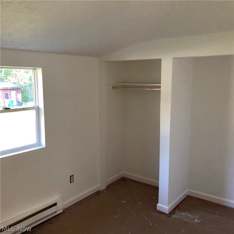 Kiwanis Lake - Residential